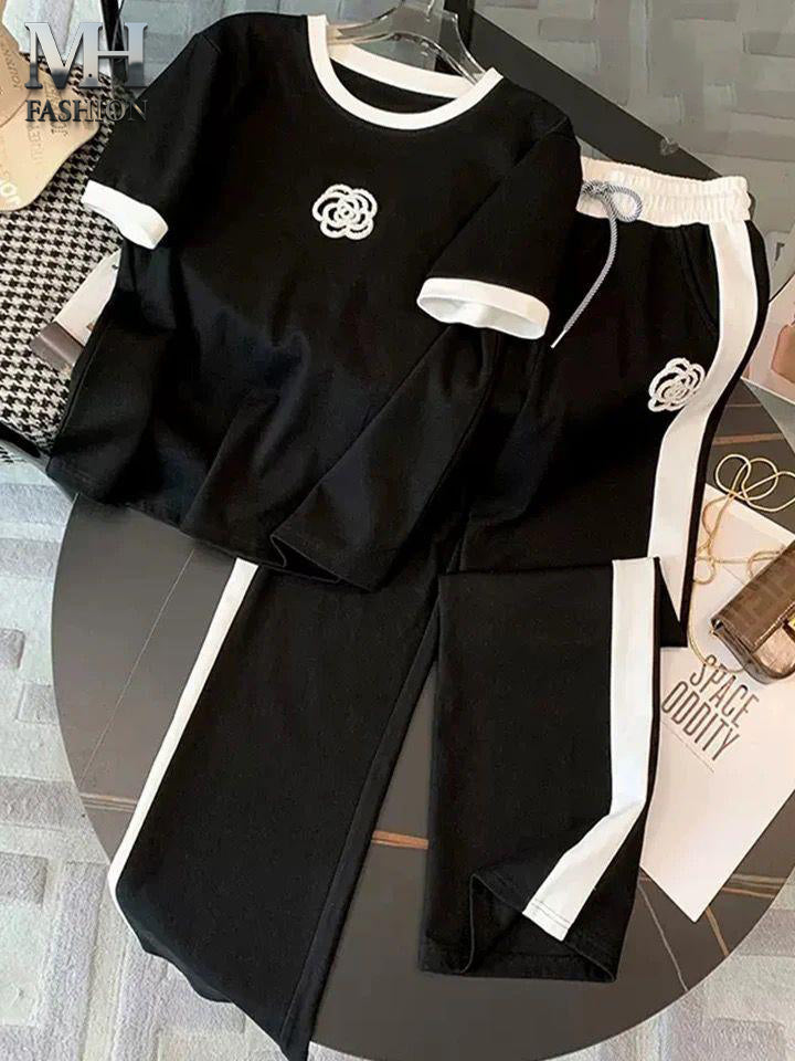BLACK AND WHITE STRIP DESIGN NIGHTSUIT FABRIC COTTON JARSY